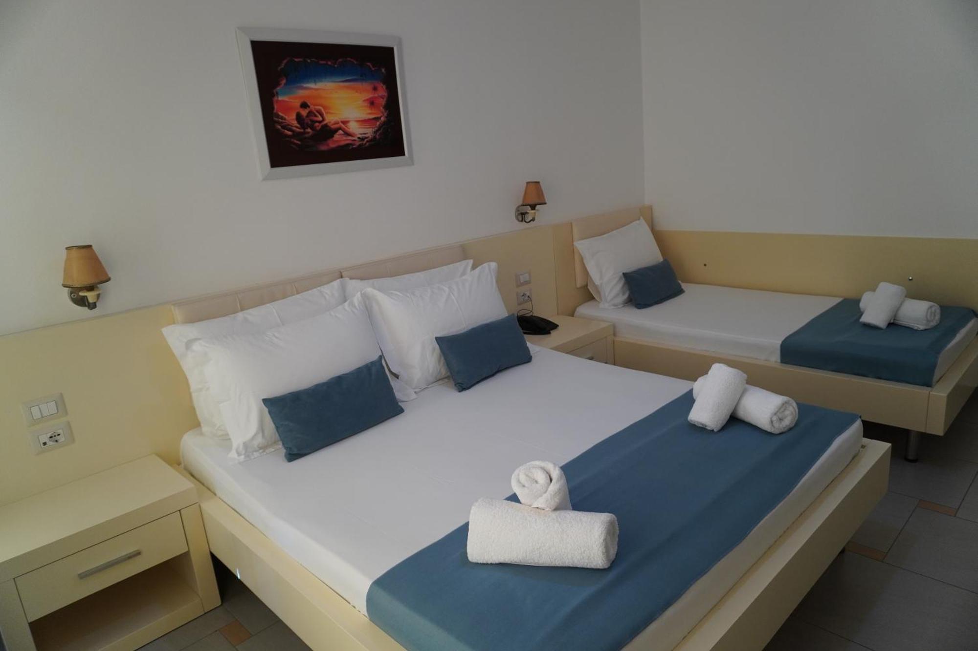 Hotel Agel Саранде Екстериор снимка