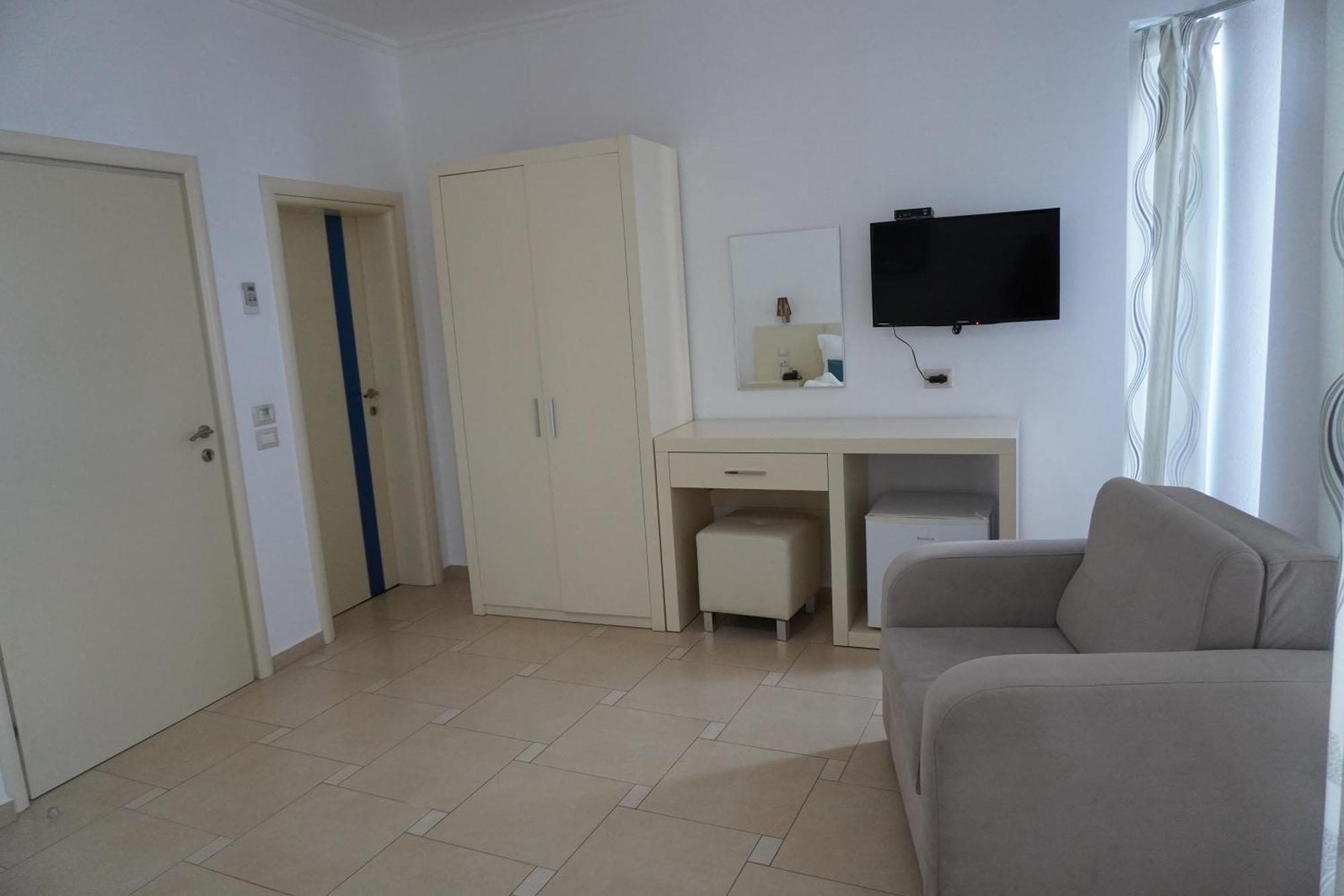 Hotel Agel Саранде Екстериор снимка